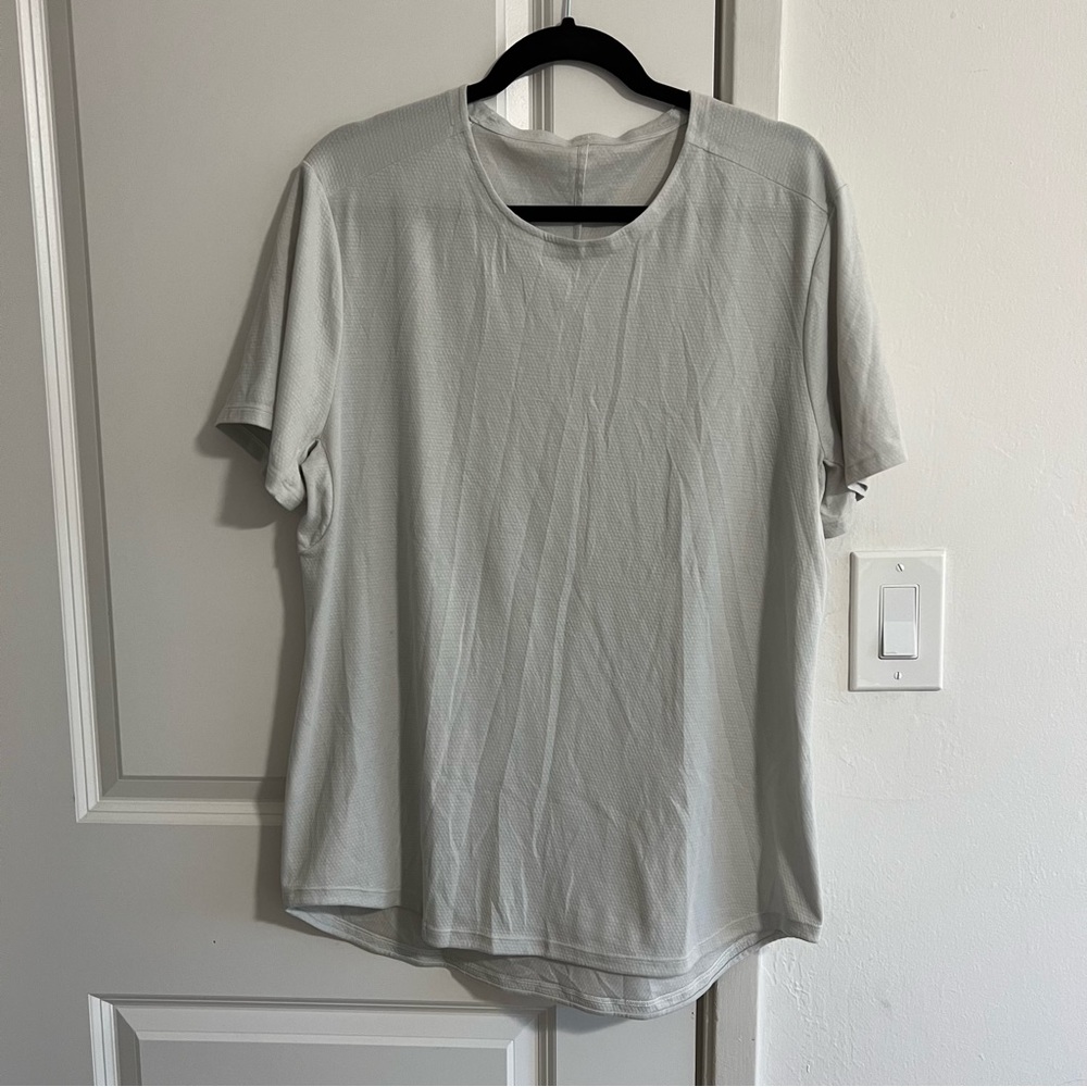 lululemon athletica Gray Short Sleeve Tee